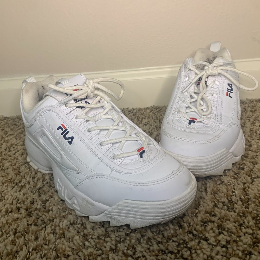 Filas - Picture 1 of 2